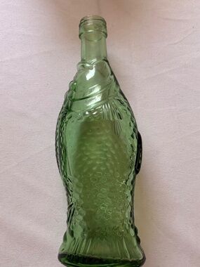 Vintage Vetreria Etrusca VE Green Glass Fish Shaped Bottle Italy 7.5" Small Vase